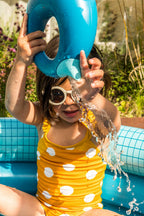 Quut Cana Large - Playful Watering Can. Beach and Sand Toy