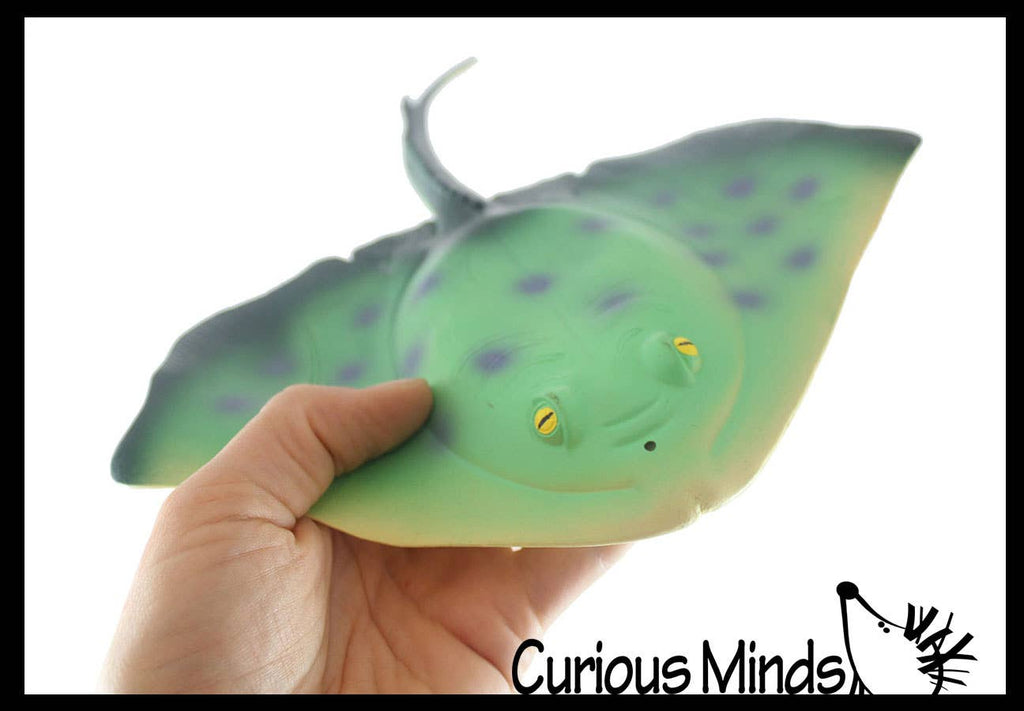 Giant Stingray Water Bath Squirter Toy - Huge Water Soaker