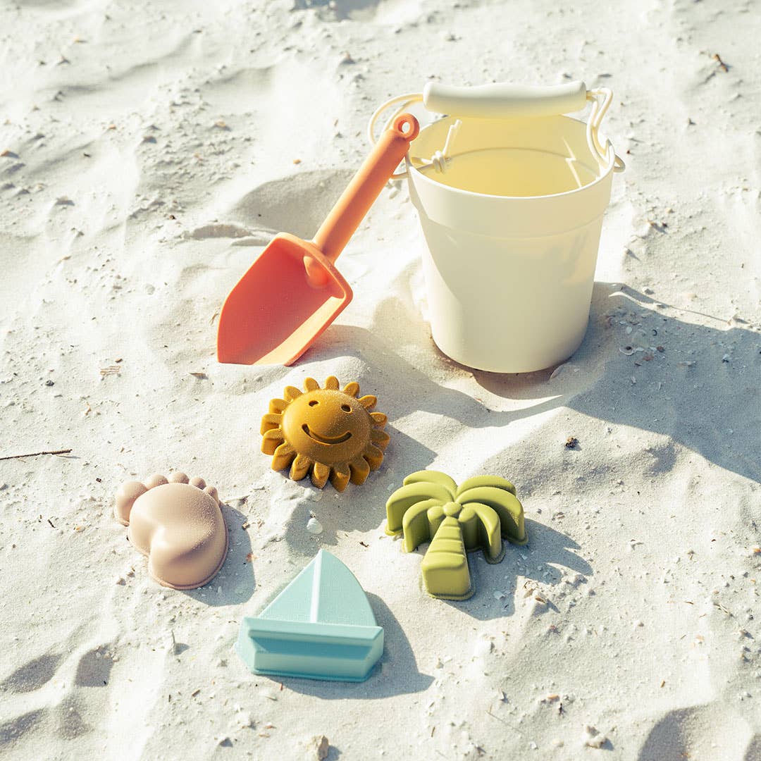 Kids Silicone Beach Bucket and Sand Toys Gift Set