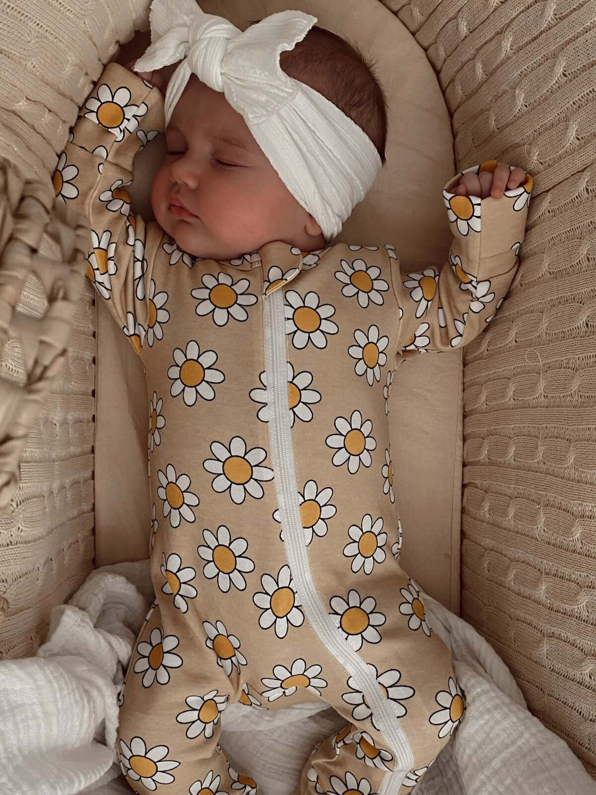 Daisy Pop Biscotti / Organic 2-Way Zip Romper